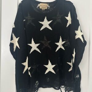 WILDFOX White label Star Distressed Sweater Size Small